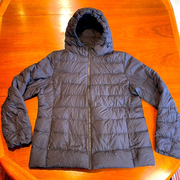 Uniqlo Jackets & Coats Uniqlo Black Down Ultra Light Jacket Large